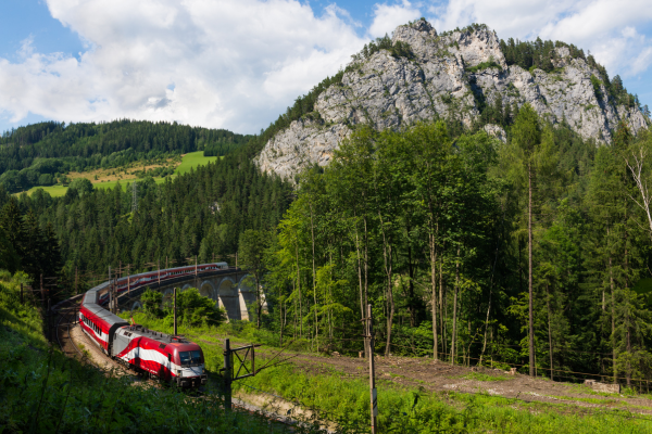 berlin-ve-alpler-trenli-hallstatt-ile-bir-orta-avrupa-masali-3.png